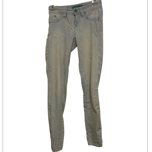 YMI Denim - YMI Wanna Betta Butt Size 1 Skinny Jeggings Leggings Jeans Light Wash